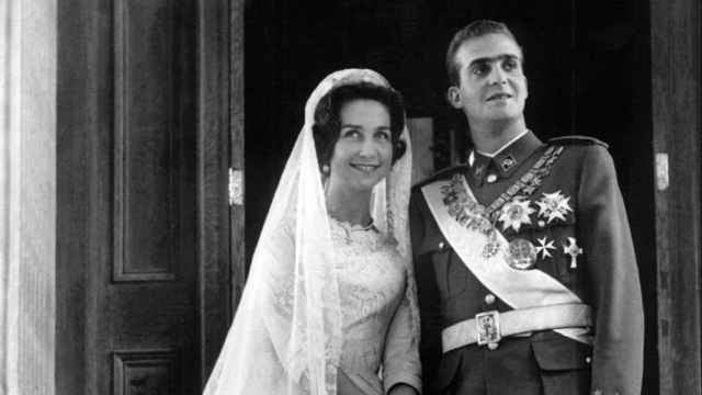 Imagen de archivo de la boda del rey Juan Carlos y de la reina Sofía