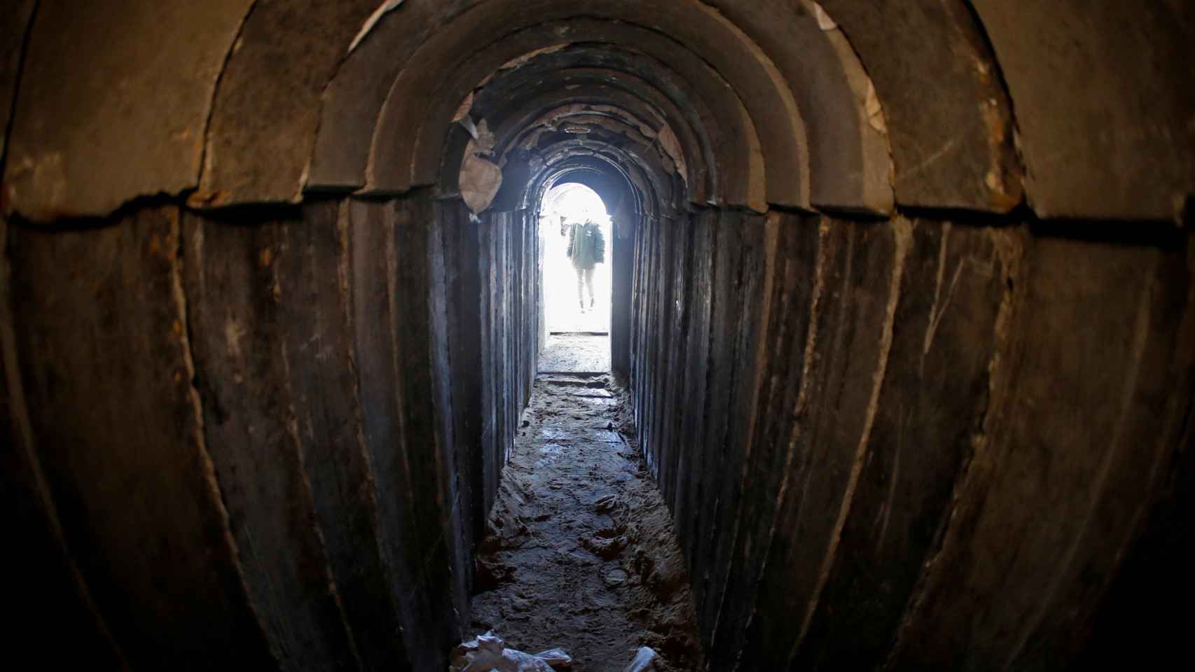 Interior del túnel cerca de la Franja de Gaza