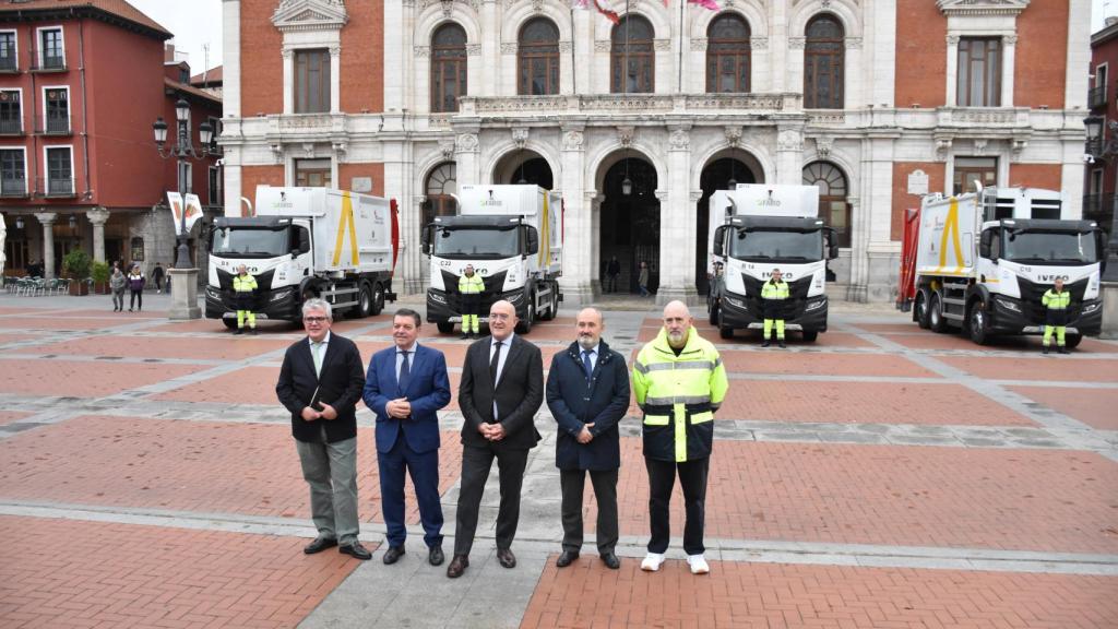 Presentación de los nuevos camiones de basura de Valladolid