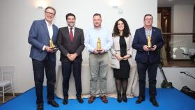 Javier Díez, Santiago Limiñana y Juan Antonio Javaloyes con Luis Barcala y Cristina Cutanda.