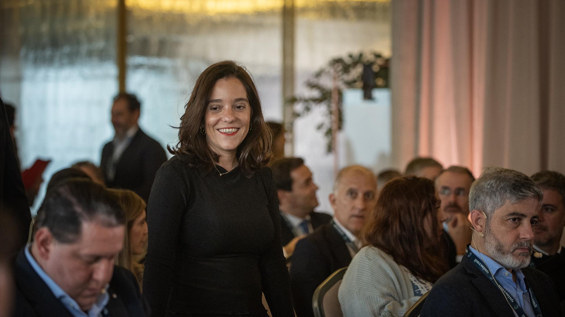 Inés Rey, alcaldesa de A Coruña, entrando en la sala