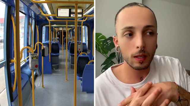 Imagen de recurso del interior de un bus y captura del vídeo viral.