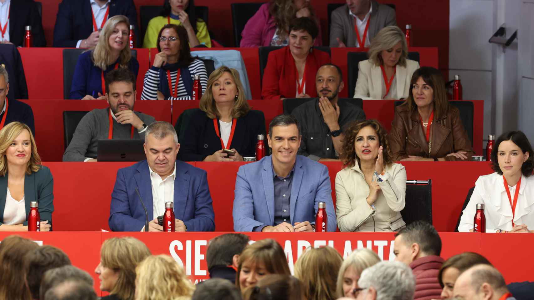 El PSOE pondrá pantallas en Ferraz para seguir un Comité Federal que cerrará filas con Sánchez