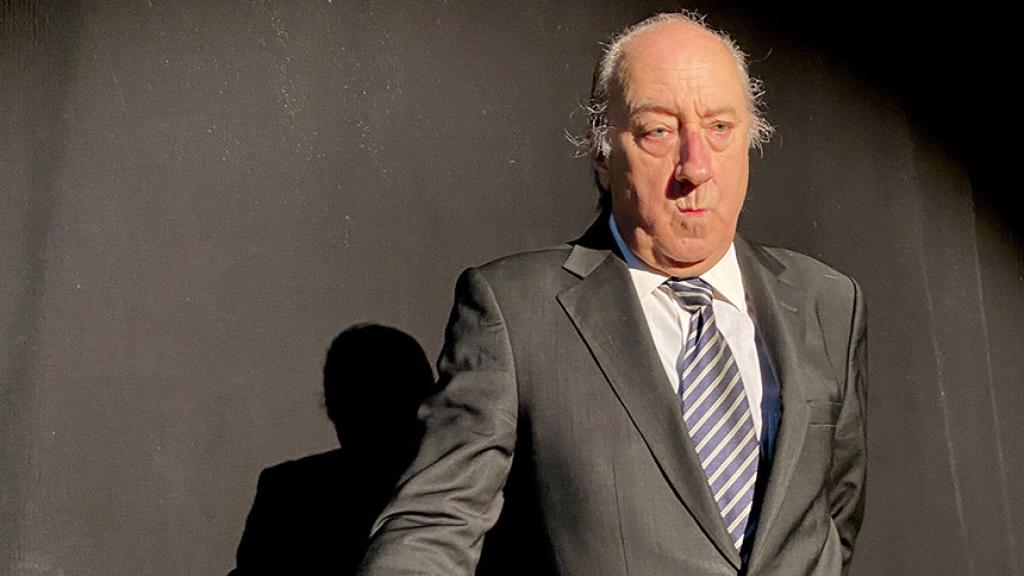 Ramón Fontseré como Juan Carlos I en la obra 'El rey que fue'.