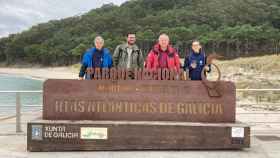 Representantes de Costa Rica y Uruguay de visita en las Islas Atlánticas.