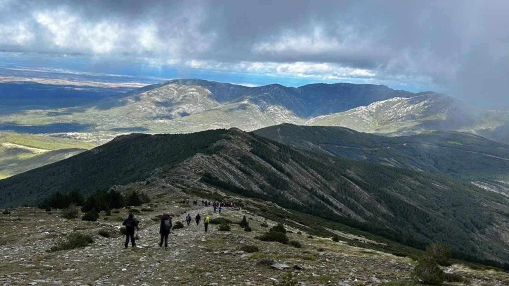 El Pico del Lobo es la montaña más alta de Castilla-La Mancha