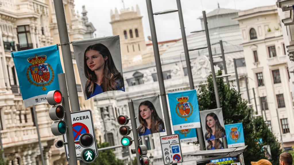 Ya lucen en las calles más céntricas de Madrid carteles de la princesa Leonor.