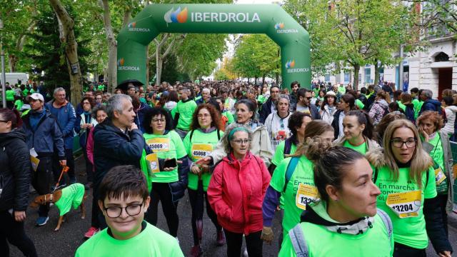 La marcha contra el cáncer por las calles de Valladolid