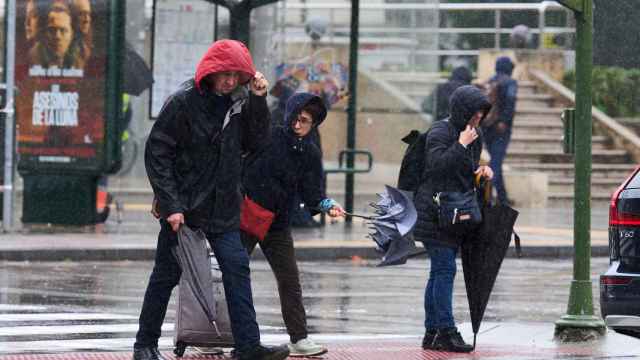 Alerta amarilla este lunes por la lluvia en una decena de provincias españolas