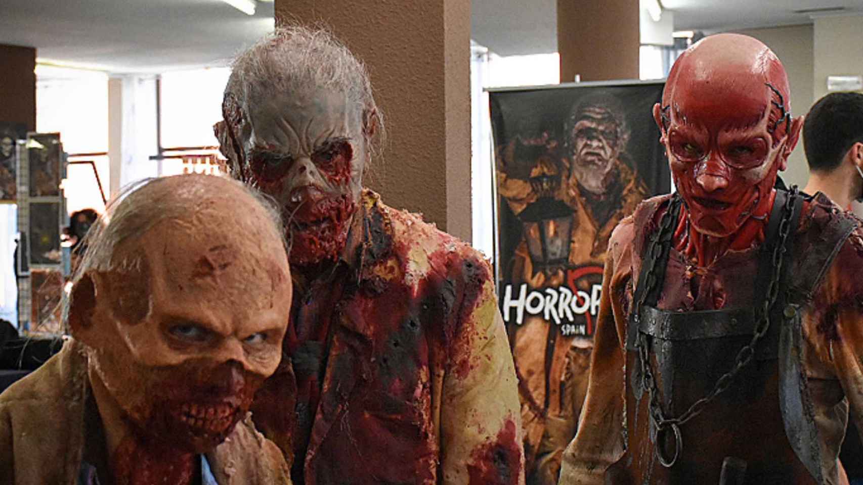 Zombies de la plataforma de profesionales Horrorcón Spain.