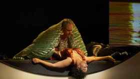 La soprano Julia Bullock y el barítono Gerald Finley en ‘Antony & Cleopatra'. Foto: David Ruano