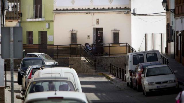 Una vecina del municipio con la renta mas baja de toda España.