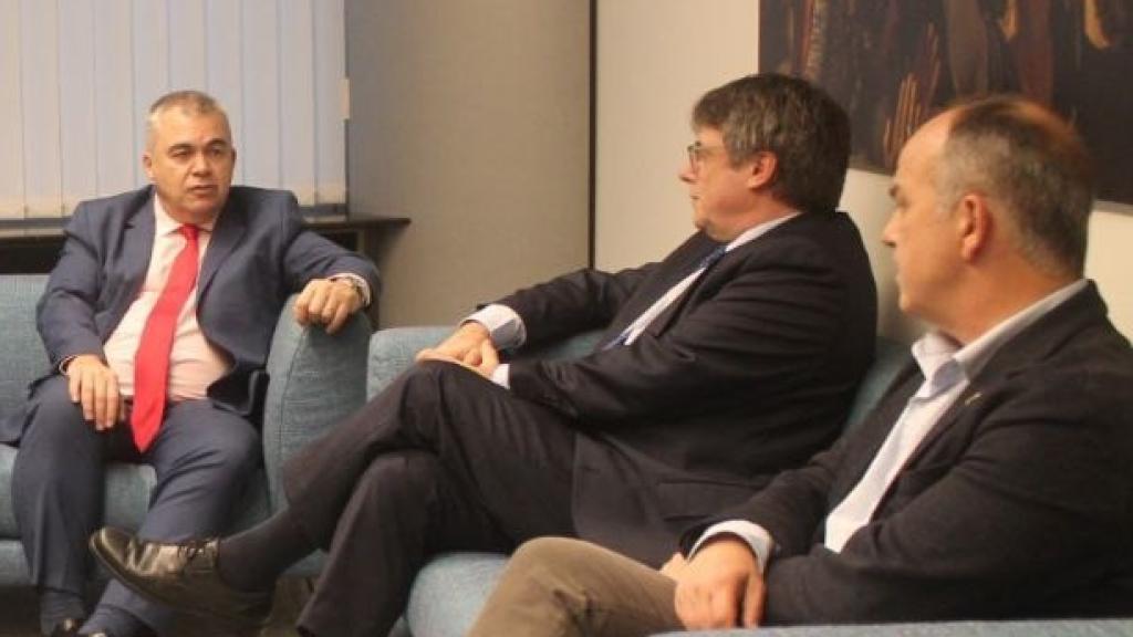 Santos Cerdán e Iratxe García, reunidos con Carles Puigdemont y Jordi Turull, en Bruselas