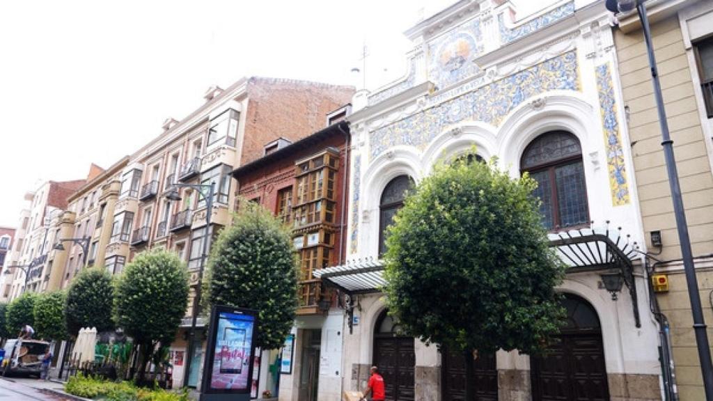 Exterior del Teatro Lope de Vega en Valladolid