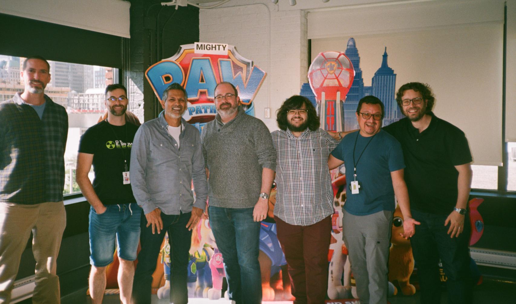 Alfonso Casado con el equipo de la película