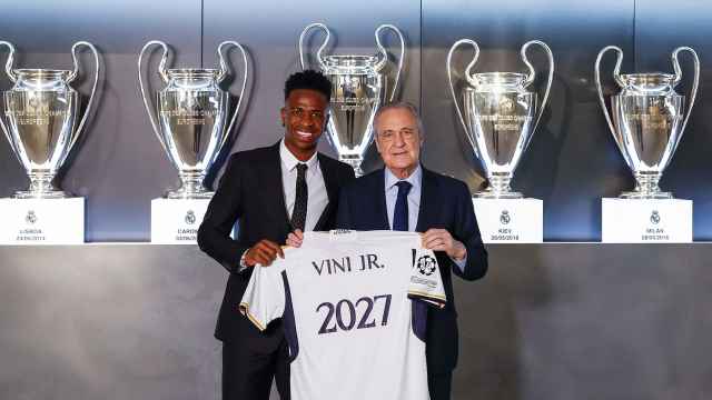 Vinicius Jr. renueva con el Real Madrid hasta 2027