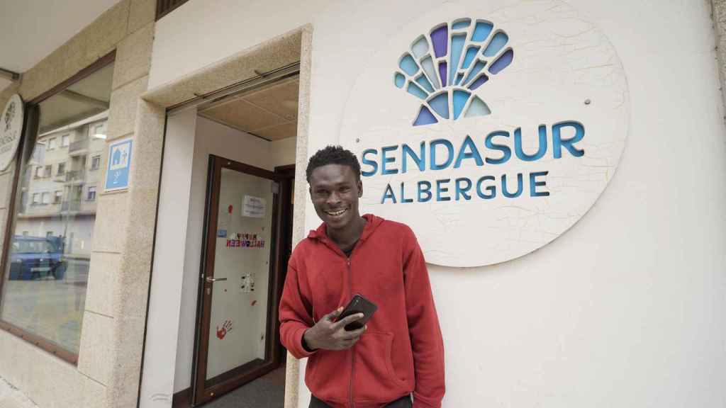 Un inmigrante desplazado desde Canarias en el albergue Senda Sur, a 31 de octubre de 2023, en O Porriño,