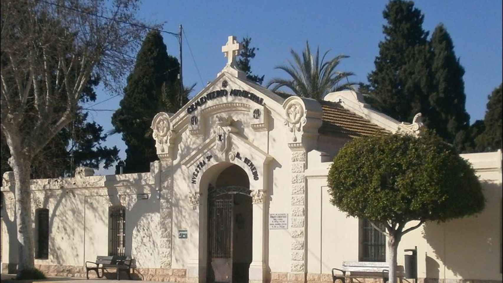 El informe destaca a Alicante como una de las ciudades más baratas para un entierro.