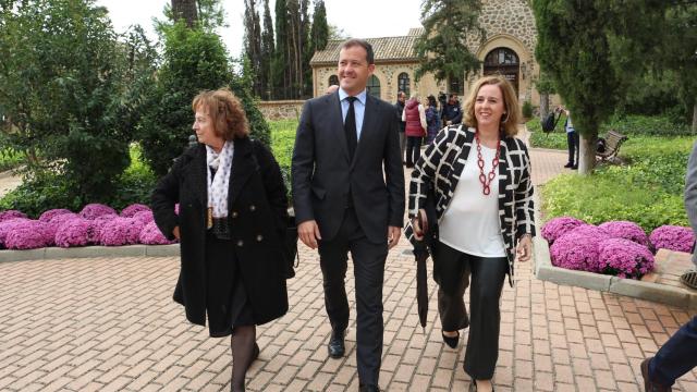 Visita del alcalde de Toledo, Carlos Velázquez, al cementerio en el Día de Todos los Santos