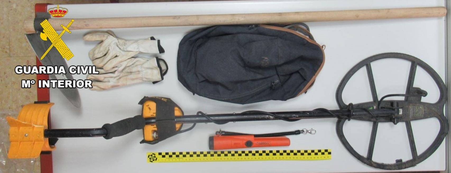 Materiales utilizados por el investigado en el yacimiento de la provincia de Burgos