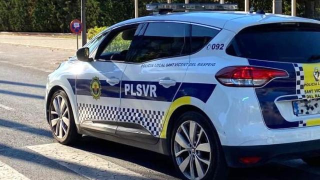 Un coche patrulla de la Policía Local de San Vicente del Raspeig, en una imagen de archivo.