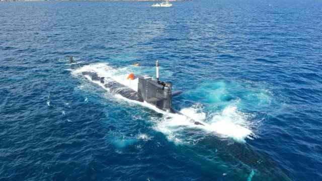 El submarino S-81 ‘Isaac Peral’ realizando en marzo su primera inmersión estática.