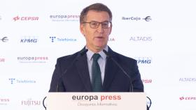 El presidente del PP, Alberto Núñez Feijóo, durante un desayuno informativo de Europa Press este jueves.