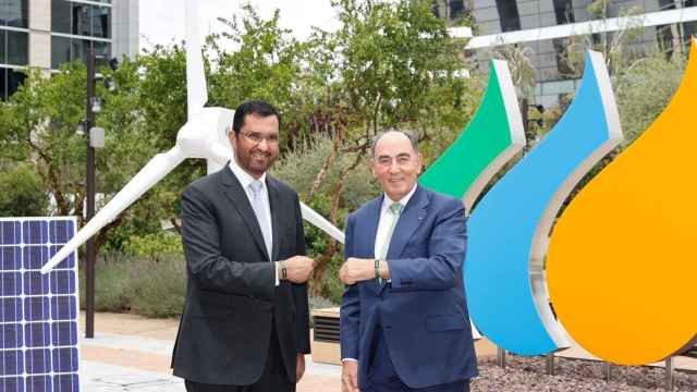 El presidente de Iberdrola, Ignacio Galán, con representante de Masdar.