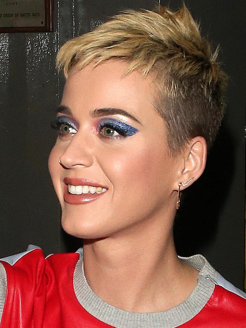 La cantante Katy Perry también se sumó a la moda dental.