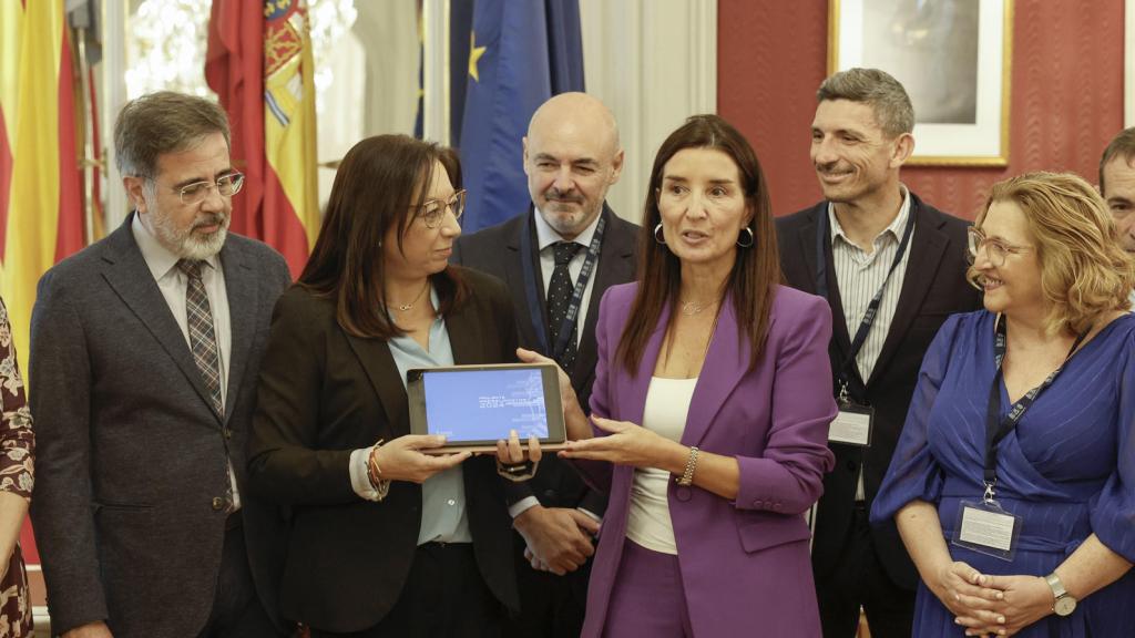 La consellera de Hacienda, Ruth Merino, presenta los presupuestos de 2024 en Las Cortes valencianas el pasado lunes. EE