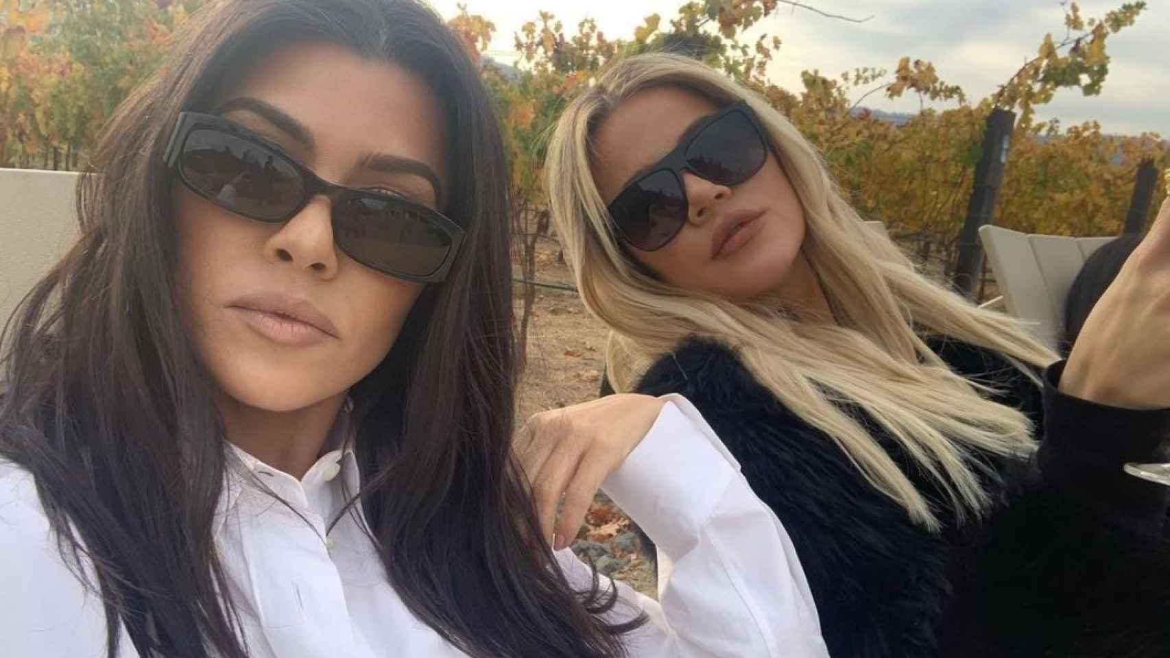 Las hermanas Kardashian protagonizan la cuarta temporada del reality show televisivo que vive con ellas su propia rutina.