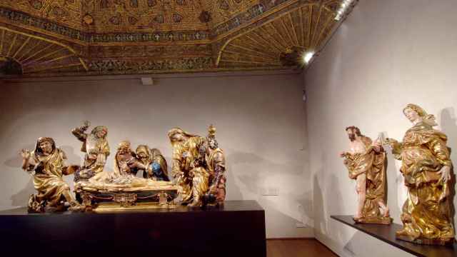 Grupo escultórico del Entierro de Cristo, realizado por Juan de Juni entre 1541 y 1544, en la Sala 8 del Museo Nacional de Escultura.