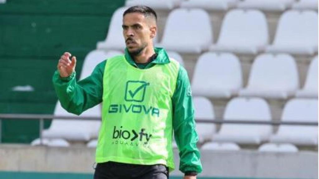 Recio durante un entrenamiento con el Córdoba CF.