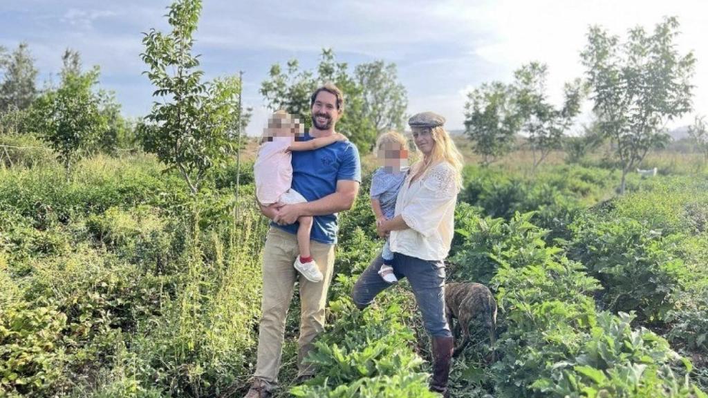 Yo tenía una granja en Murcia: la fascinante historia de Alfonso Chico de Guzmán, sobrino nieto de la reina Fabiola de Bélgica y agricultor con pedigrí