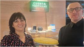El bar Puerto Mar de A Coruña completa su récord: el contador de tortillas llega a 20.000