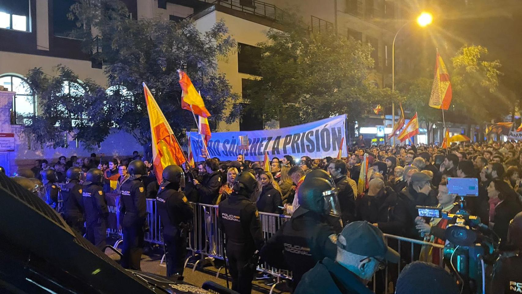 Un momento de la manifestación en Ferraz.