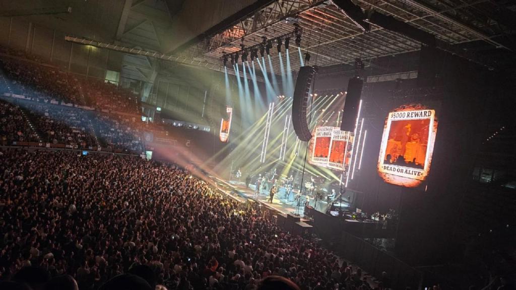 El Coliseum, abarrotado durante el concierto de Melendi.