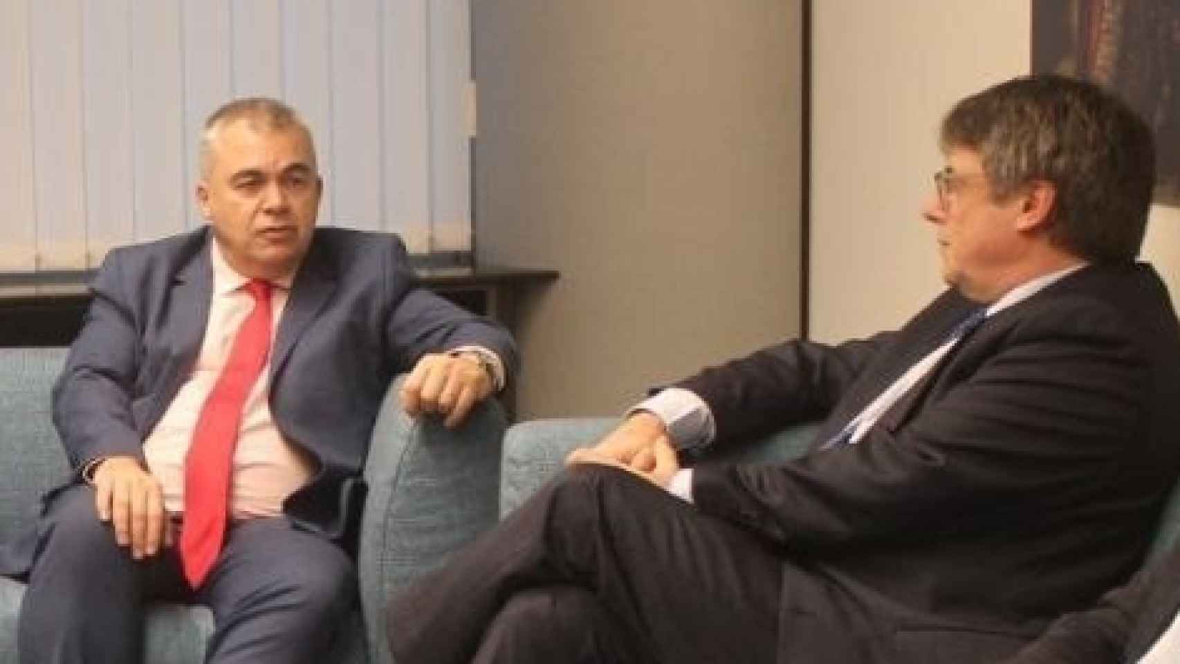Santos Cerdán,  secretario de Organización del PSOE, y Carles Puigdemont,  ex presidente catalán y líder de Junts, el pasado 30 de octubre en Bruselas (Bélgica).