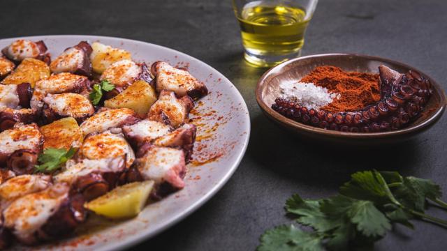 platos-tentaculos-pulpo-sazonados-cenar