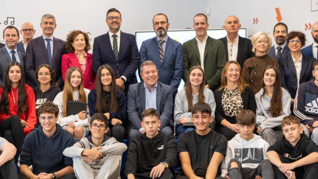 Page ha inaugurado en Toledo el 'Aula del Futuro de Castilla-La Mancha'. Foto: Javier Longobardo.