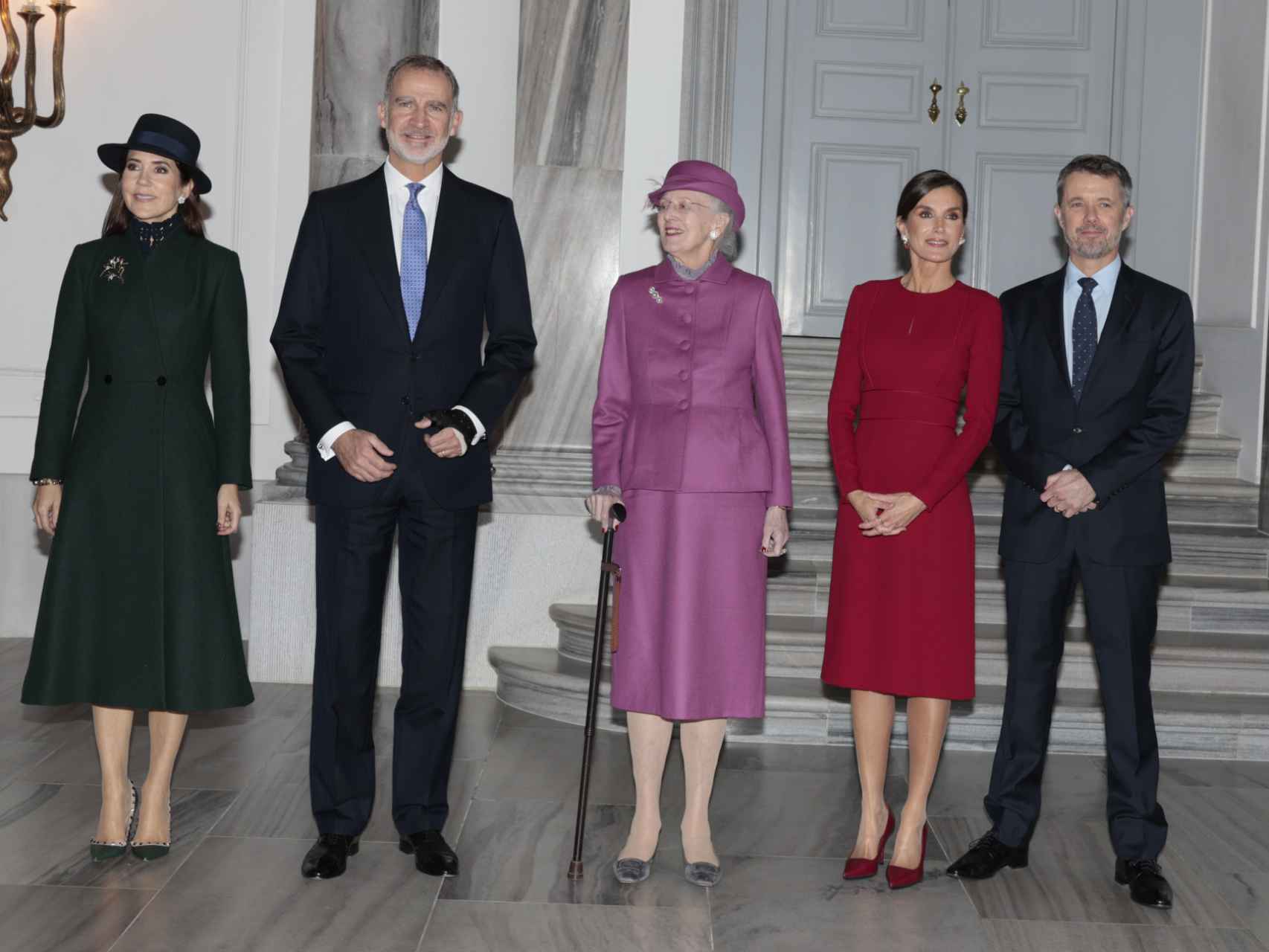 Posado oficial de los Reyes, Margarita II y los príncipes herederos.