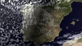 ¿Qué tiempo hará en Galicia esta semana? El viento da un respiro, pero la lluvia persiste