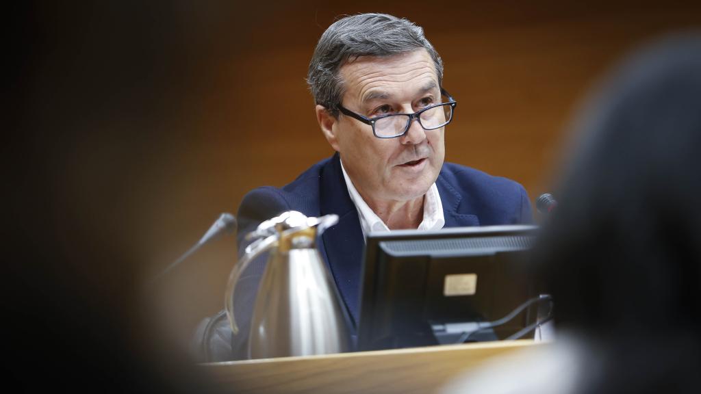 El conseller de Sanidad, Marciano Gómez, este martes en las Cortes valencianas para explicar los presupuestos de su departamento