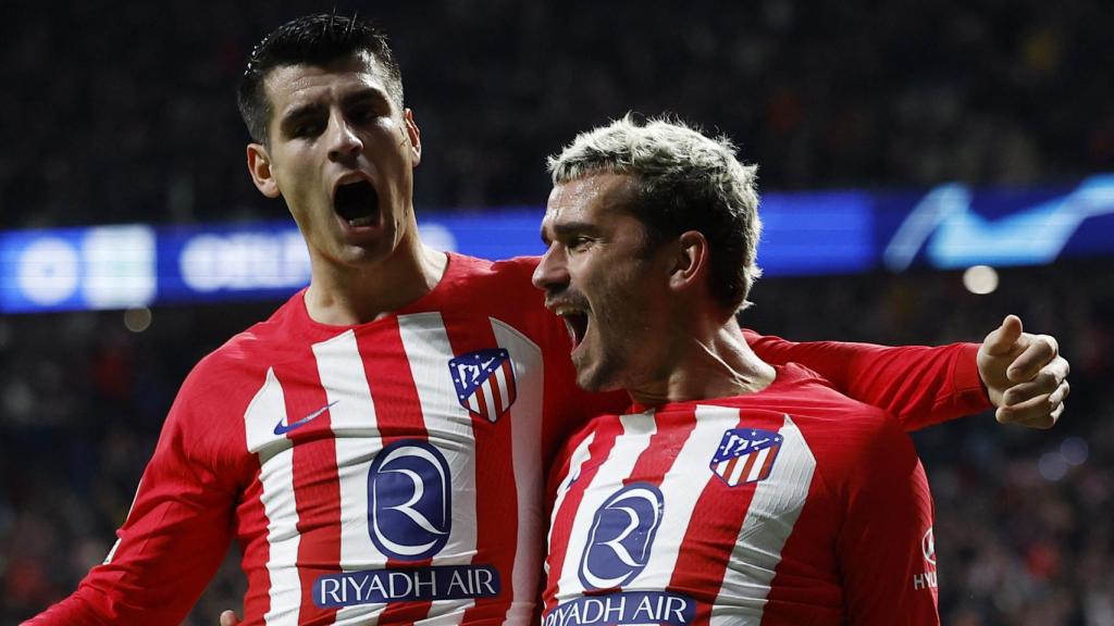 Griezmann y Morata celebran un gol.