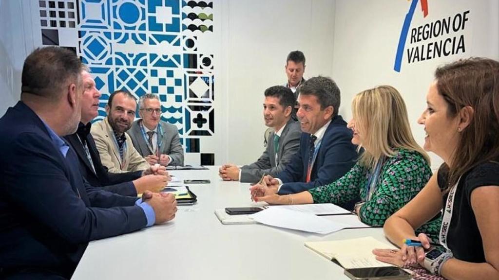 Reunión de la asociación del golf valenciana con el presidente de la Generalitat