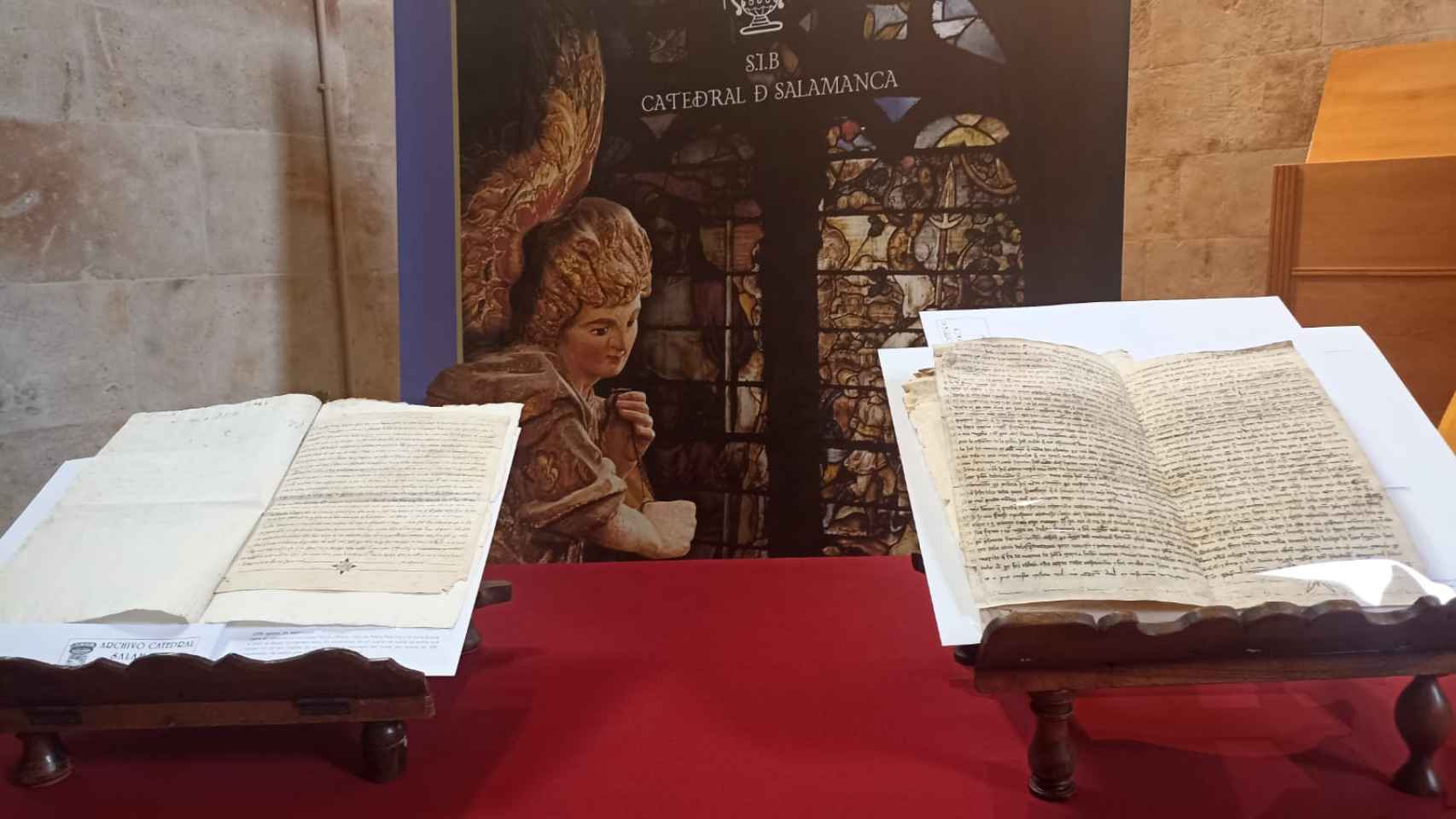 Documentos medievales recuperados y pertenecientes a la Catedral de Salamanca