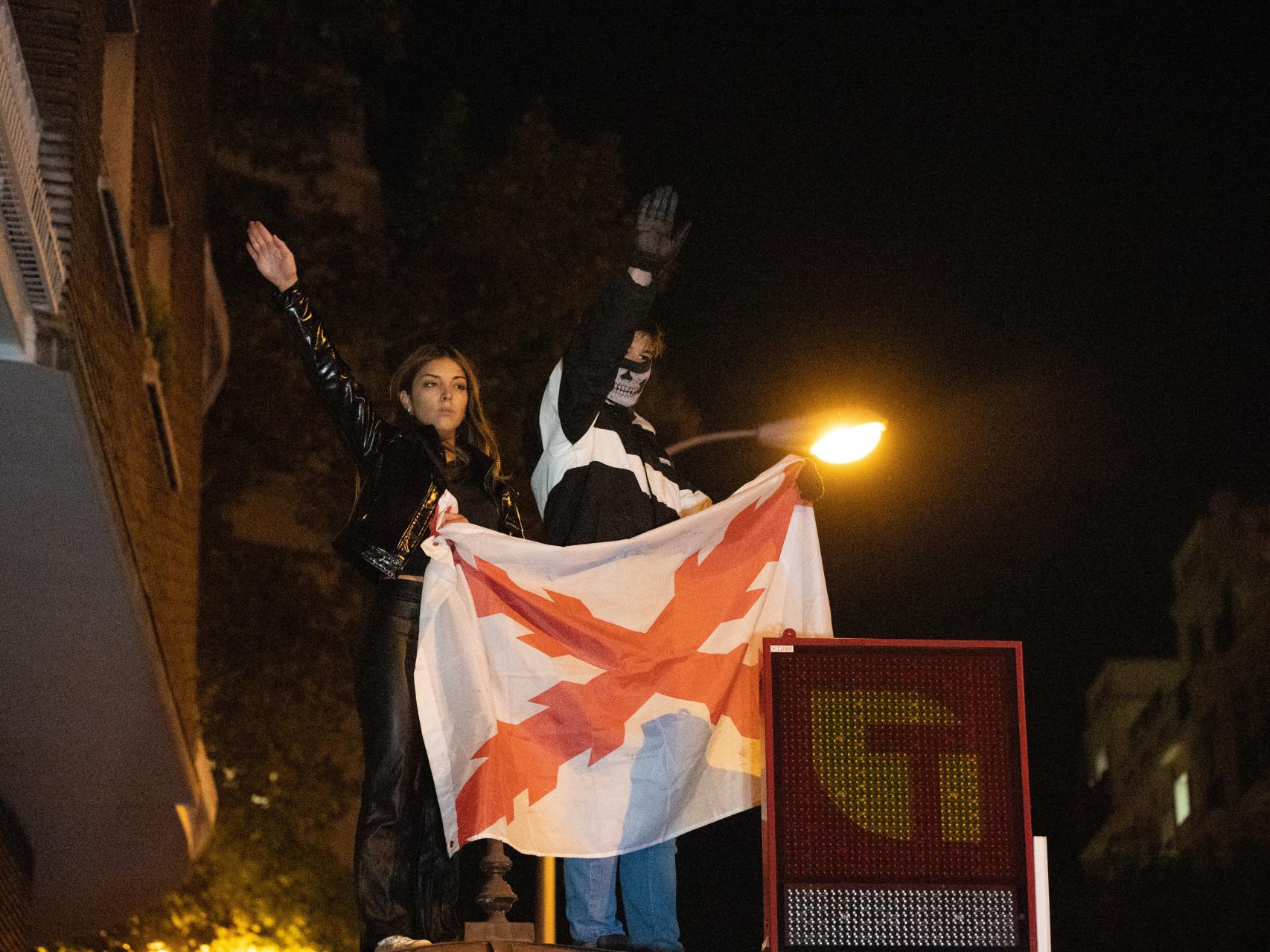 Buenas noches CAMARADAS