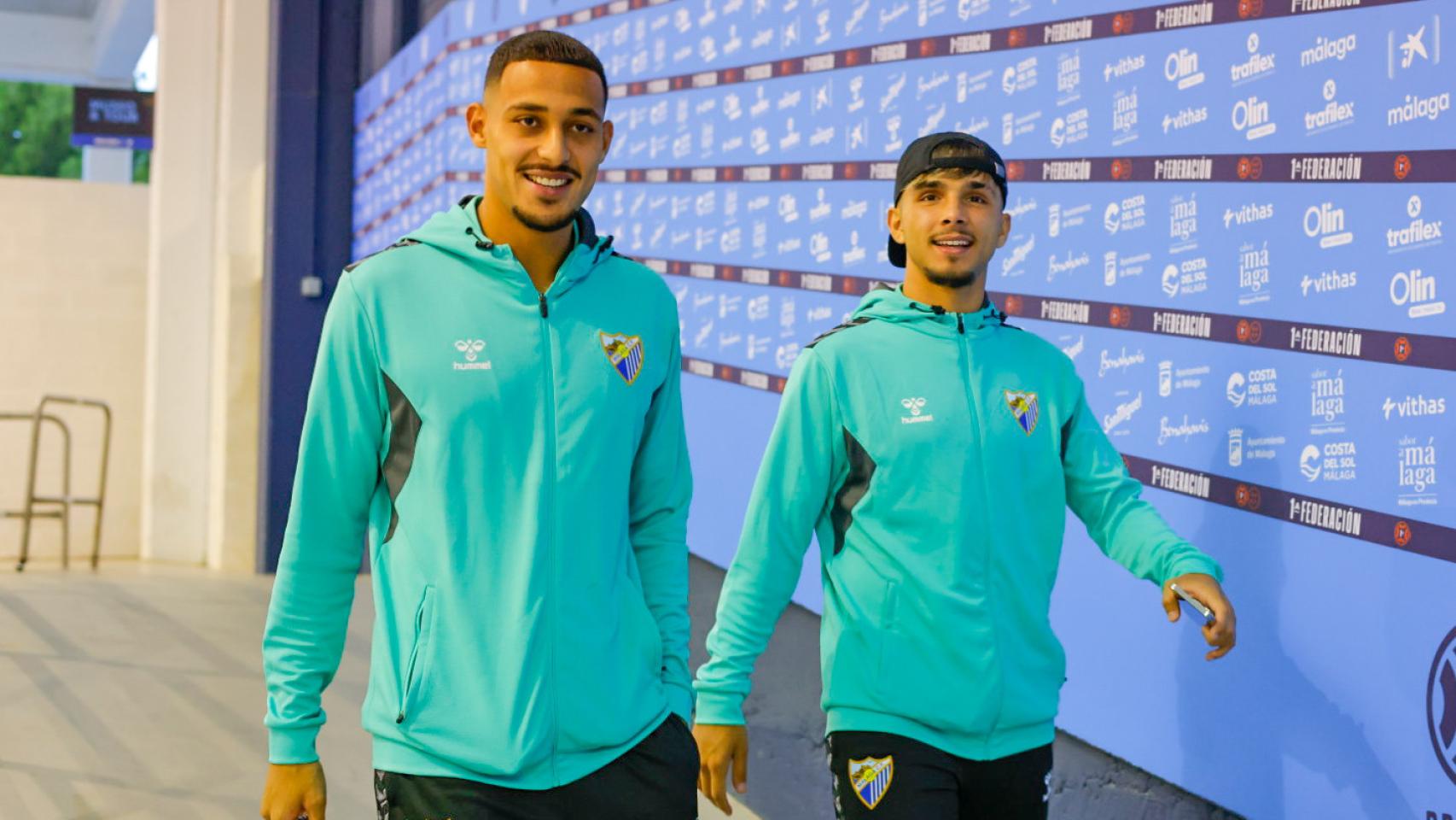 Bilal y Kevin en las instalaciones de La Rosaleda antes de un partido.