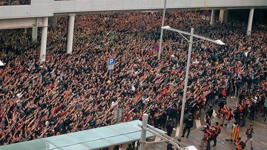 La acción de bloqueo del aeropuerto de El Prat en otoño de 2019, por parte de Tsunami.