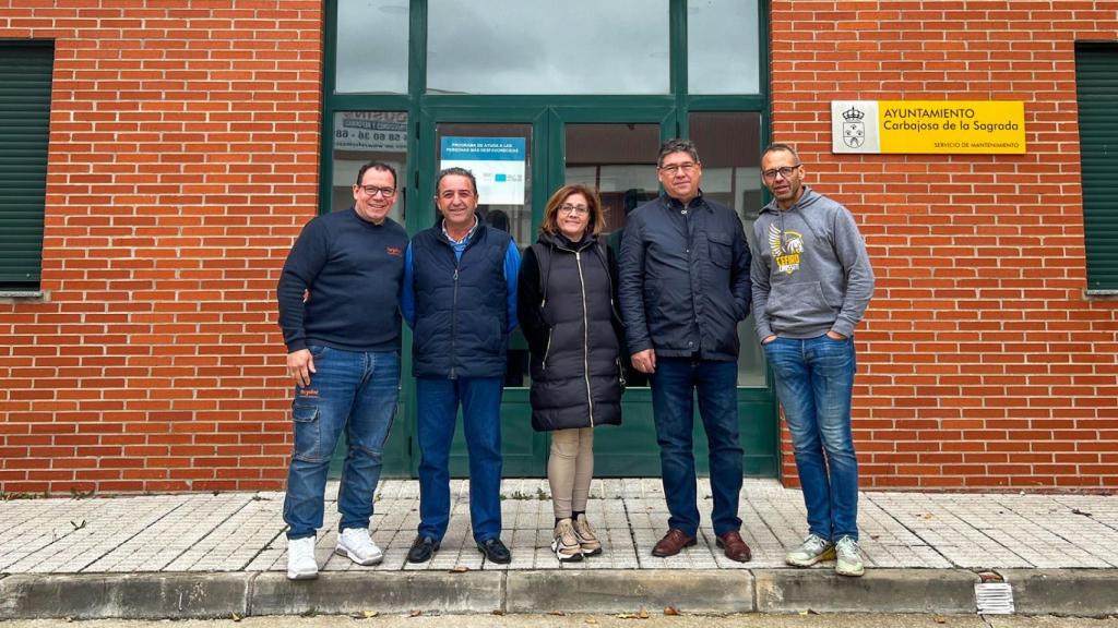 Miembros de la nueva Junta Directiva en la sede de la Asociación de Empresarios del Polígono El Montalvo III.